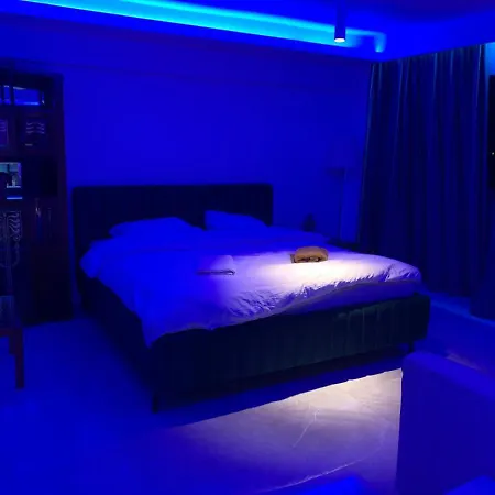 Apartment 27 Old